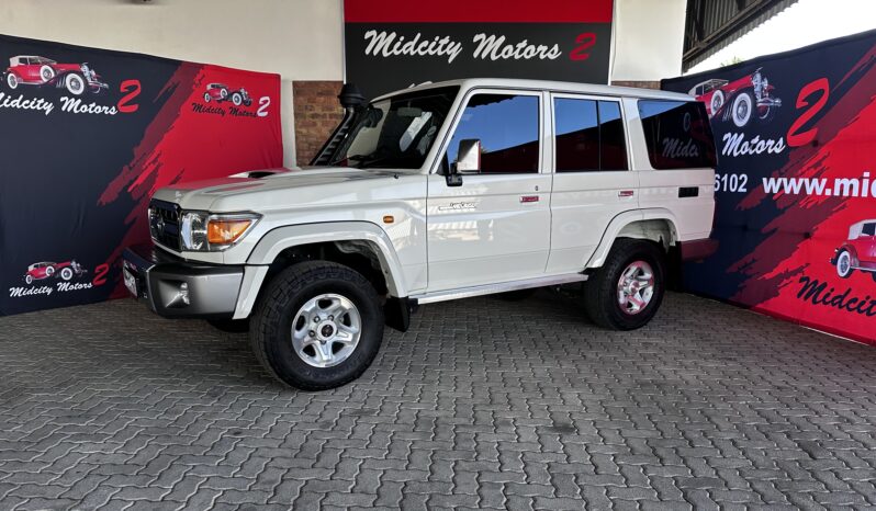 2022 Toyota Landcruiser 76 4.5D V8 S/W  (R999 950) full