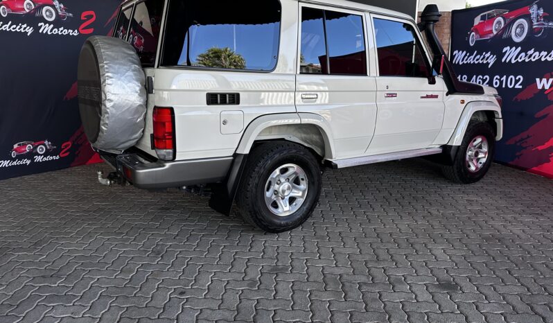 2022 Toyota Landcruiser 76 4.5D V8 S/W  (R999 950) full