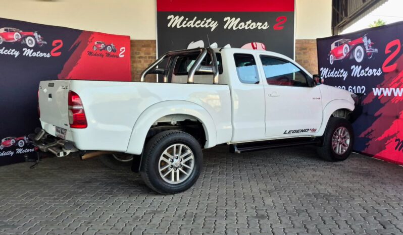 2015 Toyota Hilux 3.0D-4D RB Legend 45 4×4 P/U E/Cab (R299 950) full