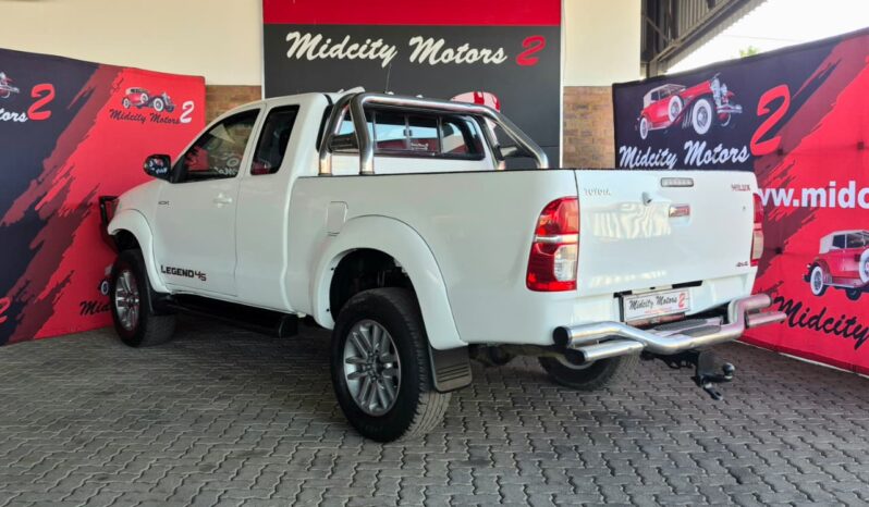 2015 Toyota Hilux 3.0D-4D RB Legend 45 4×4 P/U E/Cab (R299 950) full