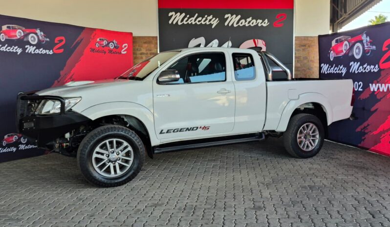 2015 Toyota Hilux 3.0D-4D RB Legend 45 4×4 P/U E/Cab (R299 950) full