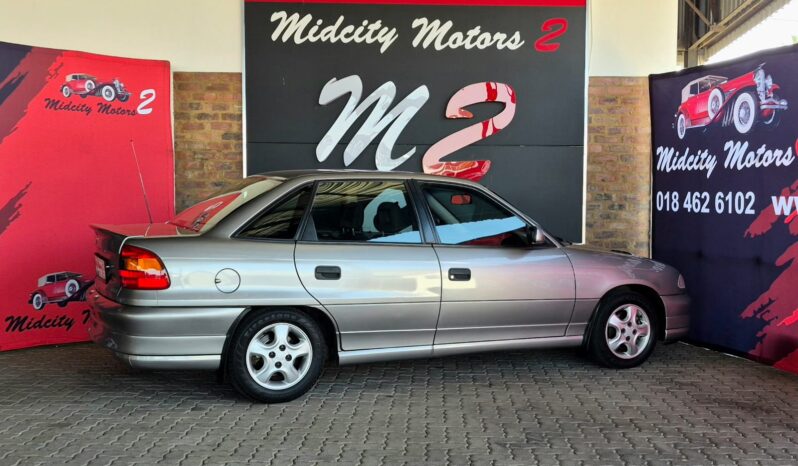 1996 Opel Astra 160i E A/C P/S (R89 950) full