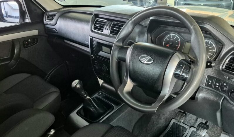 2023 Mahindra Pik-Up 2.2CRDi S6 Refresh P/U S/C (R219 950) full